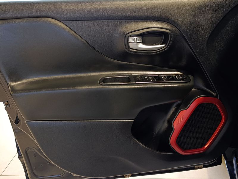 Jeep Renegade Trailhawk 2.0 Tb 4×4 2018/2018 SIM VEÍCULOS PORTO ALEGRE / Carros no Vale