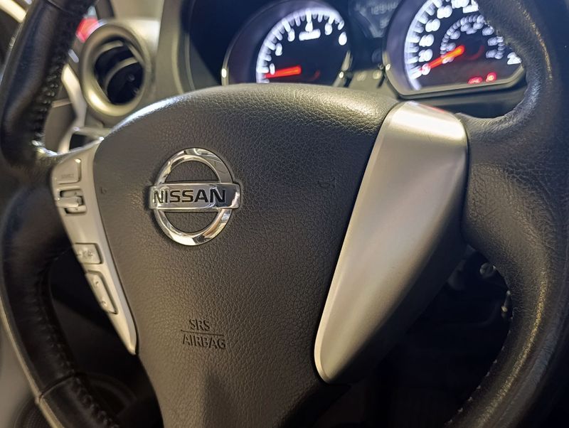Nissan Versa 16sl Cvt 2018/2019 SIM VEÍCULOS PORTO ALEGRE / Carros no Vale