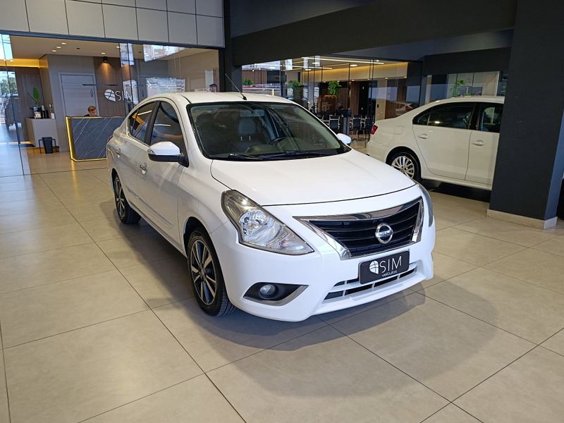 Nissan Versa 16sl Cvt 2018/2019 SIM VEÍCULOS PORTO ALEGRE / Carros no Vale