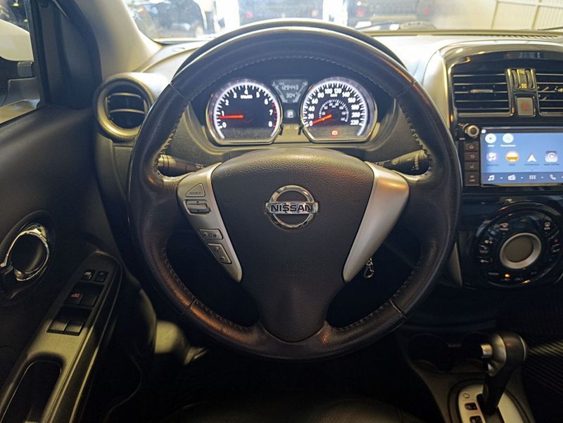 Nissan Versa 16sl Cvt 2018/2019 SIM VEÍCULOS PORTO ALEGRE / Carros no Vale