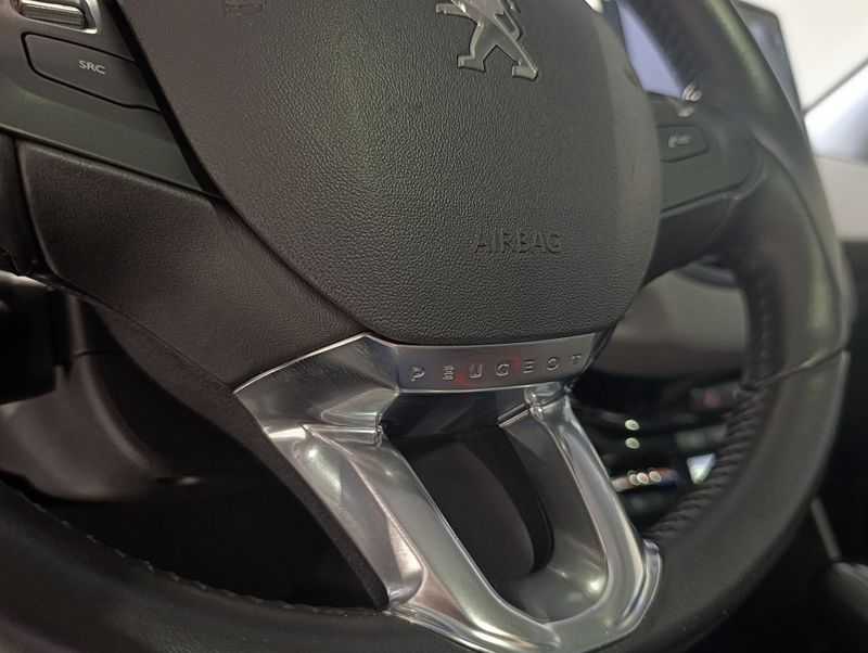 Peugeot 208 Allure 1.6 16v 2017/2018 SIM VEÍCULOS PORTO ALEGRE / Carros no Vale