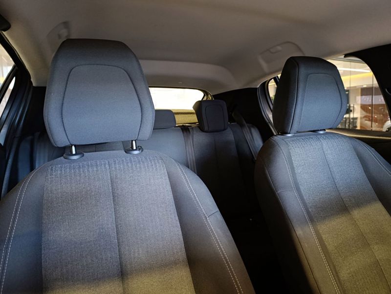 Peugeot 208 Like 1.0 6v Mec. 2023/2023 SIM VEÍCULOS PORTO ALEGRE / Carros no Vale