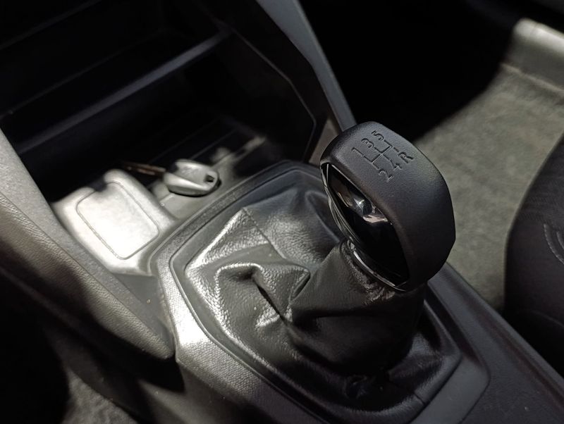 Peugeot 208 Like 1.0 6v Mec. 2023/2023 SIM VEÍCULOS PORTO ALEGRE / Carros no Vale