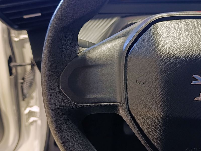 Peugeot 208 Like 1.0 6v Mec. 2023/2023 SIM VEÍCULOS PORTO ALEGRE / Carros no Vale