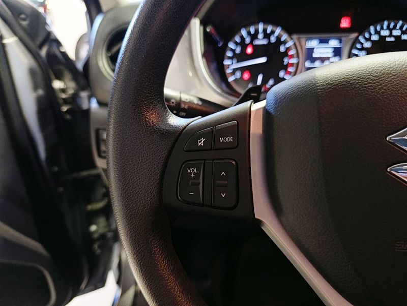 Suzuki Vitara 4you 2wd 1.6 Com 126cv 2018/2019 SIM VEÍCULOS PORTO ALEGRE / Carros no Vale