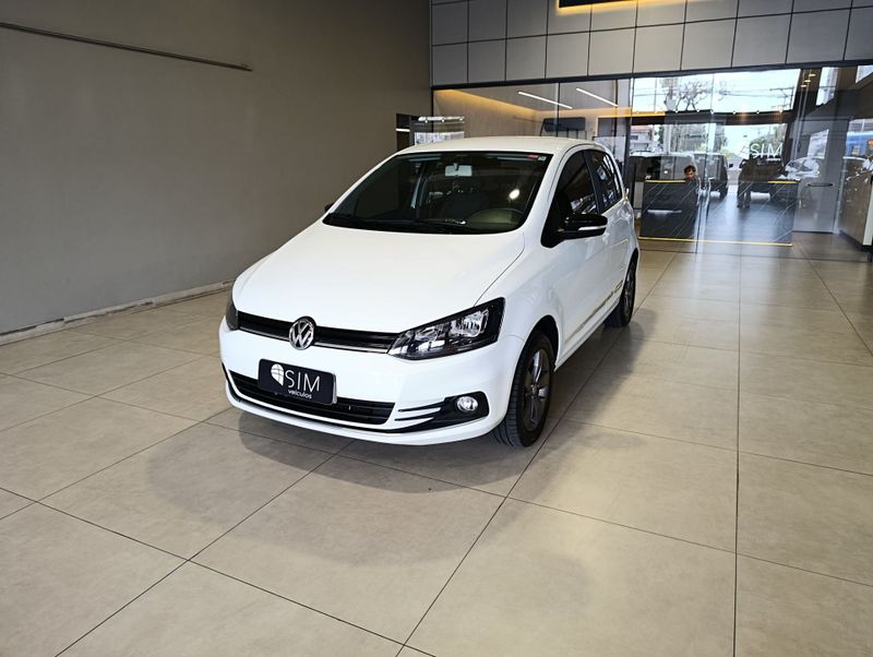 Volkswagen Fox Connect 1.6 Mb 2021/2022 SIM VEÍCULOS PORTO ALEGRE / Carros no Vale