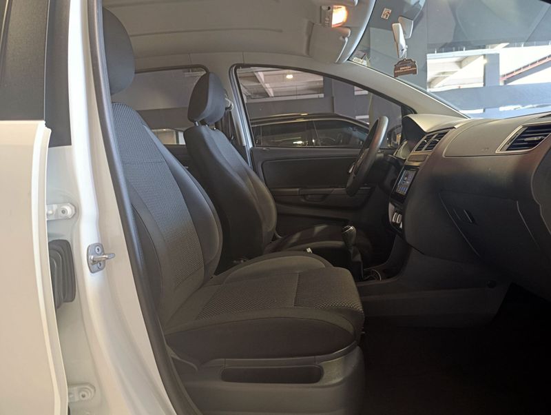 Volkswagen Fox Connect 1.6 Mb 2021/2022 SIM VEÍCULOS PORTO ALEGRE / Carros no Vale