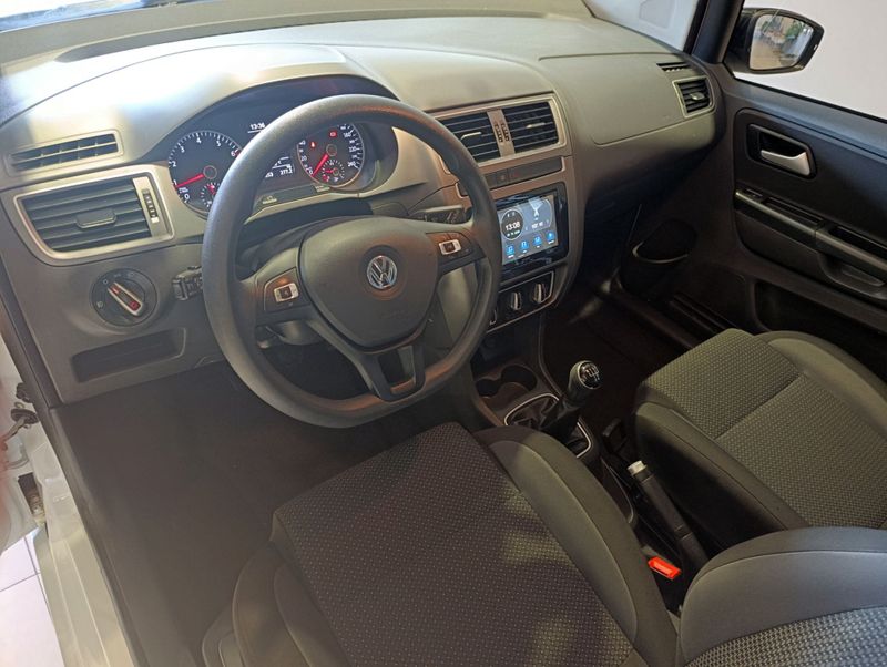 Volkswagen Fox Connect 1.6 Mb 2021/2022 SIM VEÍCULOS PORTO ALEGRE / Carros no Vale