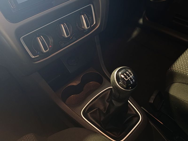 Volkswagen Fox Connect 1.6 Mb 2021/2022 SIM VEÍCULOS PORTO ALEGRE / Carros no Vale