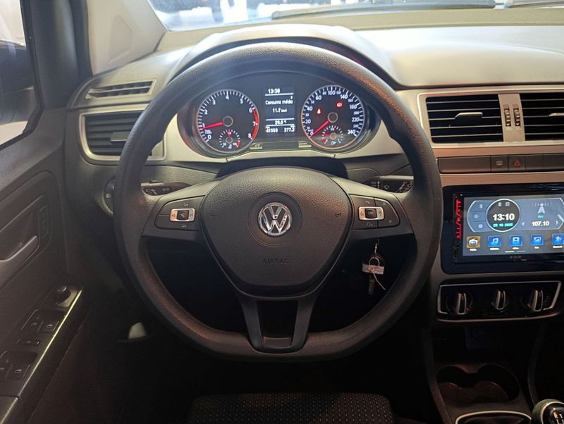 Volkswagen Fox Connect 1.6 Mb 2021/2022 SIM VEÍCULOS PORTO ALEGRE / Carros no Vale