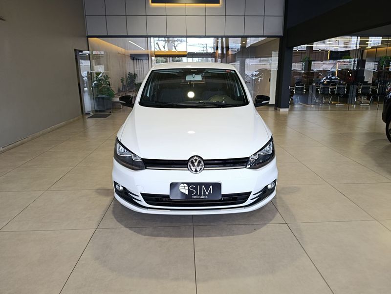 Volkswagen Fox Connect 1.6 Mb 2021/2022 SIM VEÍCULOS PORTO ALEGRE / Carros no Vale
