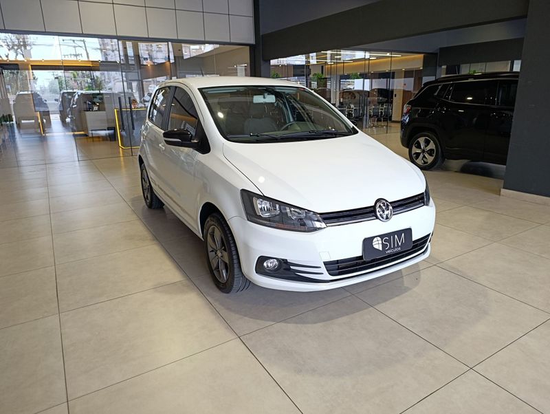 Volkswagen Fox Connect 1.6 Mb 2021/2022 SIM VEÍCULOS PORTO ALEGRE / Carros no Vale