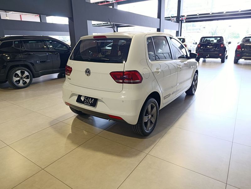 Volkswagen Fox Connect 1.6 Mb 2021/2022 SIM VEÍCULOS PORTO ALEGRE / Carros no Vale