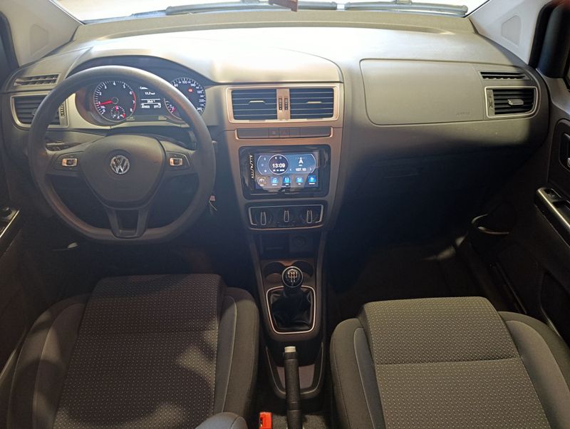 Volkswagen Fox Connect 1.6 Mb 2021/2022 SIM VEÍCULOS PORTO ALEGRE / Carros no Vale