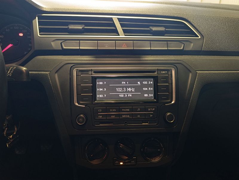 Volkswagen Gol 1.0 Mpi E Trendline 2022/2023 SIM VEÍCULOS PORTO ALEGRE / Carros no Vale