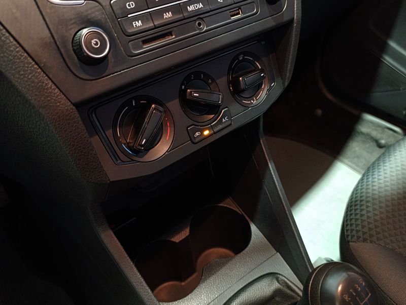 Volkswagen Gol 1.0 Mpi E Trendline 2022/2023 SIM VEÍCULOS PORTO ALEGRE / Carros no Vale