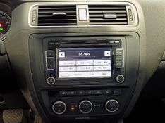 Volkswagen Jetta 2.0t 2014/2014 SIM VEÍCULOS PORTO ALEGRE / Carros no Vale