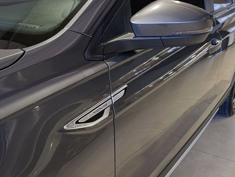 Volkswagen Nivus Highline 1.0 200 Tsi 2021/2021 SIM VEÍCULOS PORTO ALEGRE / Carros no Vale