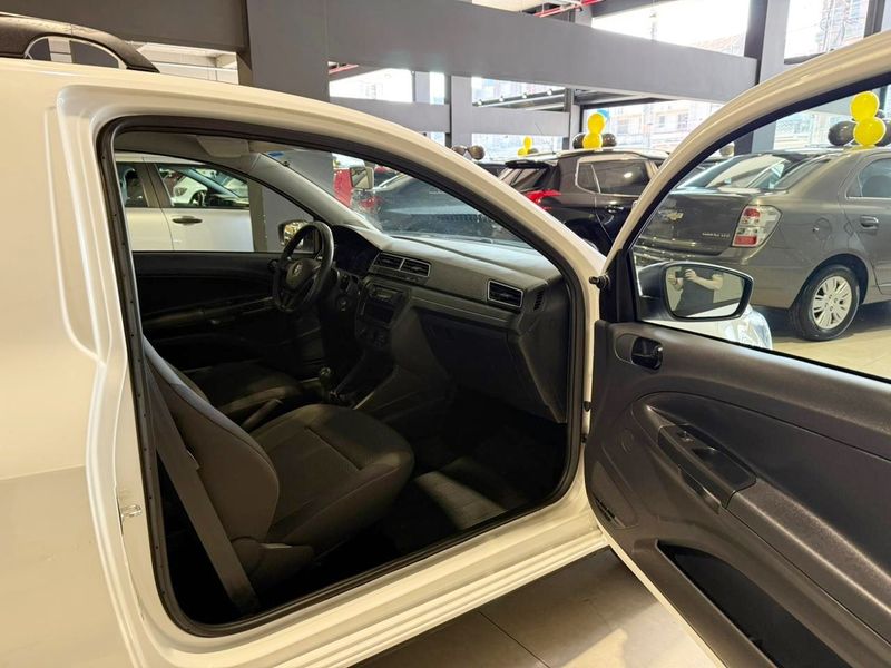 Volkswagen Saveiro Robust 1.6 Total 16v 2023/2023 SIM VEÍCULOS PORTO ALEGRE / Carros no Vale