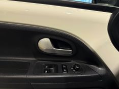 Volkswagen Up 1.0 Mpi Total 2019/2020 SIM VEÍCULOS PORTO ALEGRE / Carros no Vale