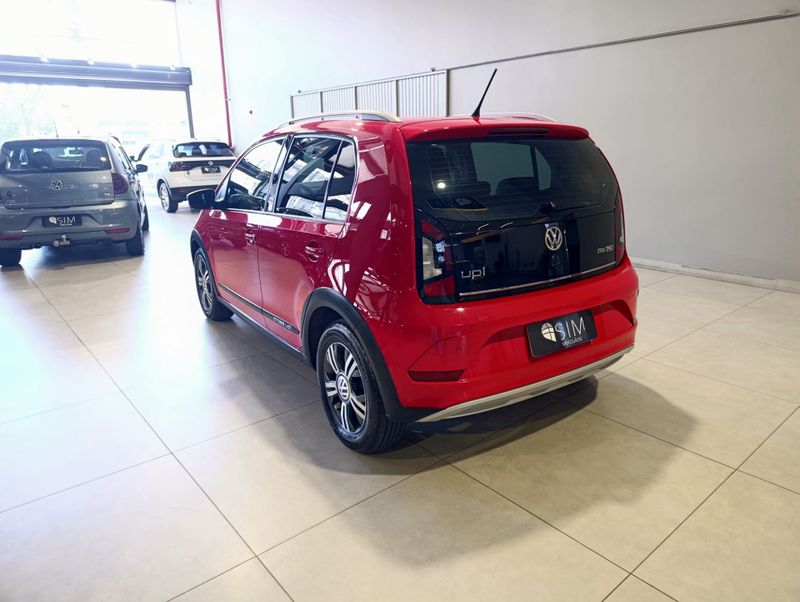 Volkswagen Up Cross Mdv 2017/2018 SIM VEÍCULOS PORTO ALEGRE / Carros no Vale