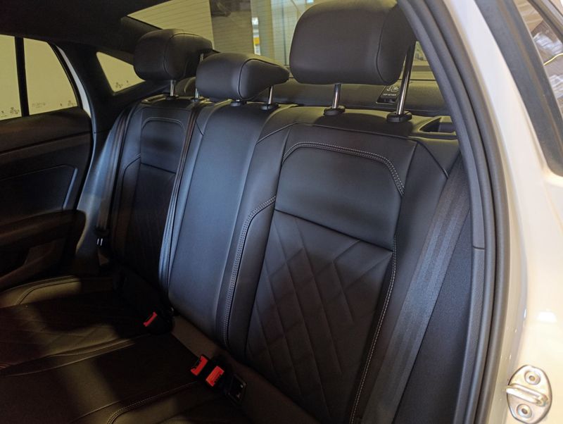 Volkswagen Virtus Exclusive 250 Tsi 1.4 16v 2023/2023 SIM VEÍCULOS PORTO ALEGRE / Carros no Vale