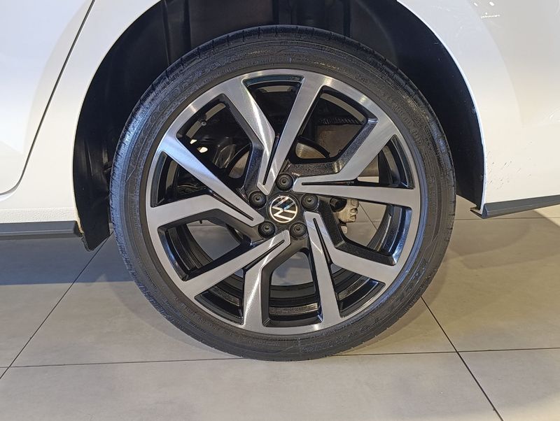 Volkswagen Virtus Exclusive 250 Tsi 1.4 16v 2023/2023 SIM VEÍCULOS PORTO ALEGRE / Carros no Vale