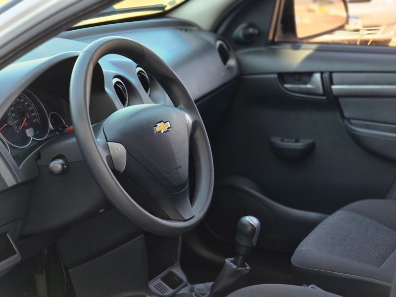 CHEVROLET Celta Spirit/ LT 1.0 MPFI 8V FlexP 2013/2014 AUTO NÍVEL VEÍCULOS SANTA CRUZ DO SUL / Carros no Vale CHEVROLET Celta Spirit/ LT 1.0 MPFI 8V FlexP 2013/2014 AUTO NÍVEL VEÍCULOS SANTA CRUZ DO SUL / Carros no Vale