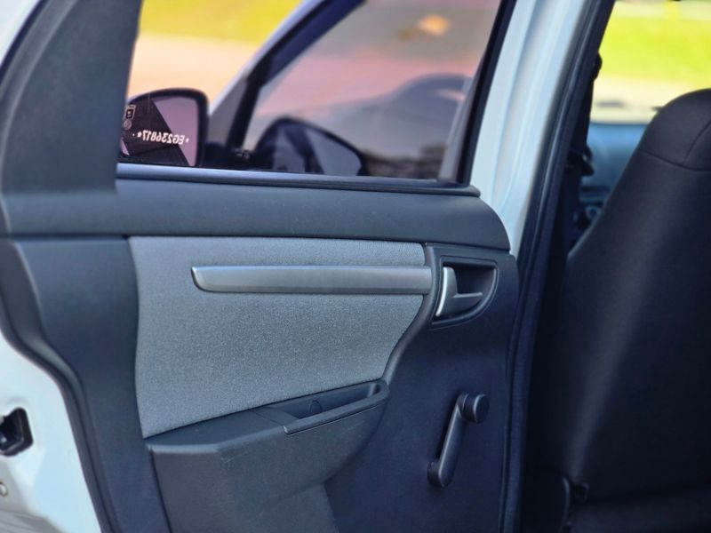 CHEVROLET Celta Spirit/ LT 1.0 MPFI 8V FlexP 2013/2014 AUTO NÍVEL VEÍCULOS SANTA CRUZ DO SUL / Carros no Vale CHEVROLET Celta Spirit/ LT 1.0 MPFI 8V FlexP 2013/2014 AUTO NÍVEL VEÍCULOS SANTA CRUZ DO SUL / Carros no Vale