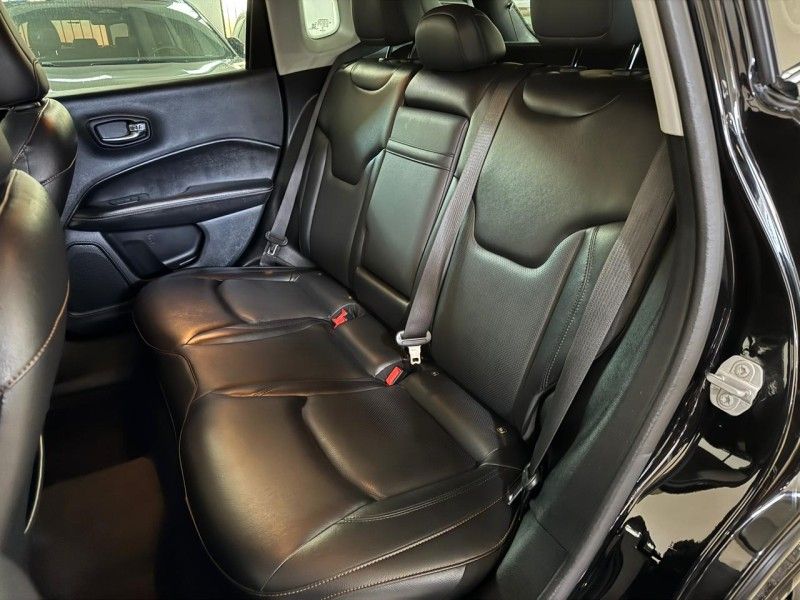 JEEP COMPASS 2.0 16V LONGITUDE 2017/2018 SUL SERRA MOTORS CAXIAS DO SUL / Carros no Vale JEEP COMPASS 2.0 16V LONGITUDE 2017/2018 SUL SERRA MOTORS CAXIAS DO SUL / Carros no Vale