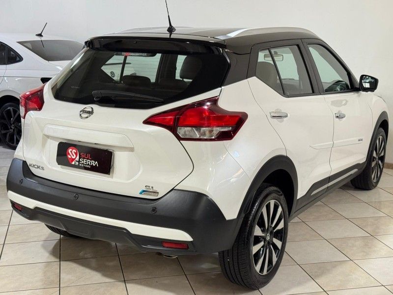 NISSAN KICKS 1.6 16V SL PACK PLUS XTRONIC 2017/2018 SUL SERRA MOTORS CAXIAS DO SUL / Carros no Vale