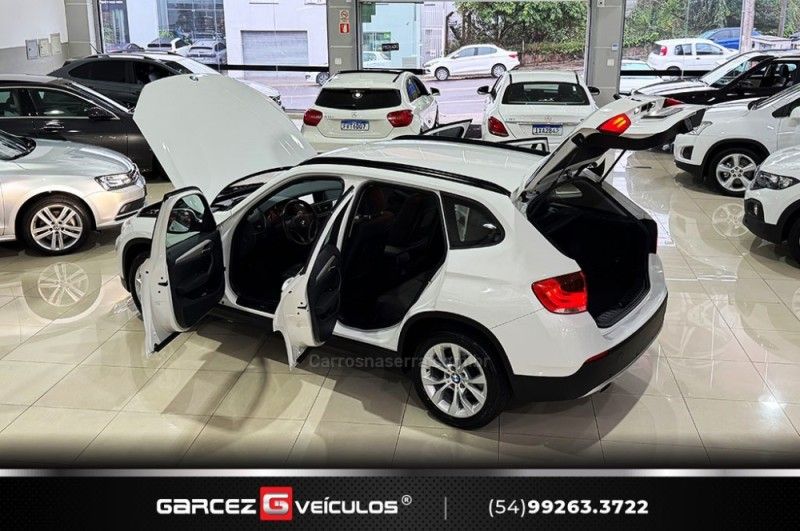 BMW X1 2.0 18I 4X2 16V 2010/2011 GARCEZ VEÍCULOS BENTO GONÇALVES / Carros no Vale BMW X1 2.0 18I 4X2 16V 2010/2011 GARCEZ VEÍCULOS BENTO GONÇALVES / Carros no Vale