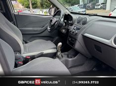CHEVROLET MONTANA 1.4 MPFI LS CS 8V 2014/2015 GARCEZ VEÍCULOS BENTO GONÇALVES / Carros no Vale