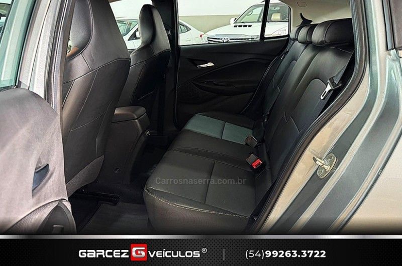 CHEVROLET ONIX 1.0PREMIER II 12V TURBO 2023/2024 GARCEZ VEÍCULOS BENTO GONÇALVES / Carros no Vale