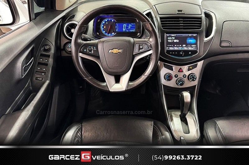 CHEVROLET TRACKER 1.8 MPFI LTZ 4X2 16V 2013/2014 GARCEZ VEÍCULOS BENTO GONÇALVES / Carros no Vale