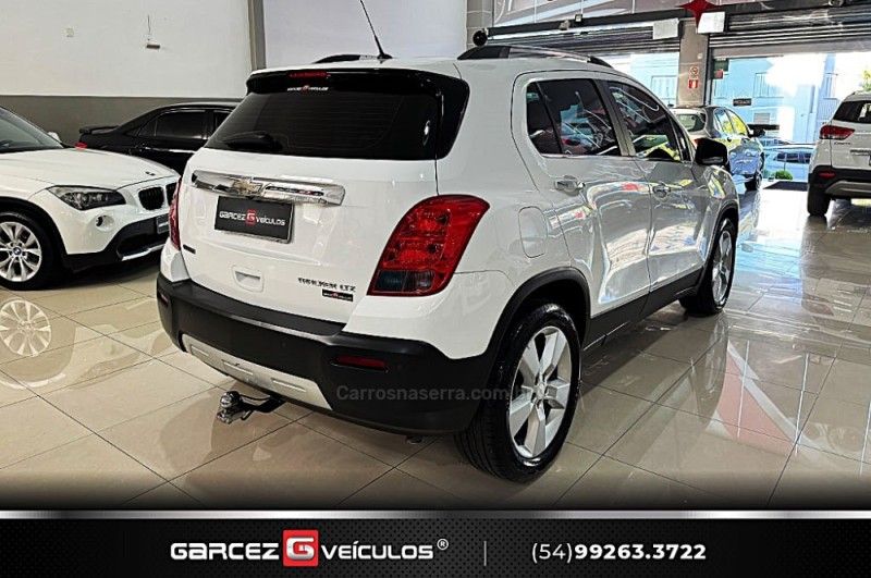 CHEVROLET TRACKER 1.8 MPFI LTZ 4X2 16V 2013/2014 GARCEZ VEÍCULOS BENTO GONÇALVES / Carros no Vale