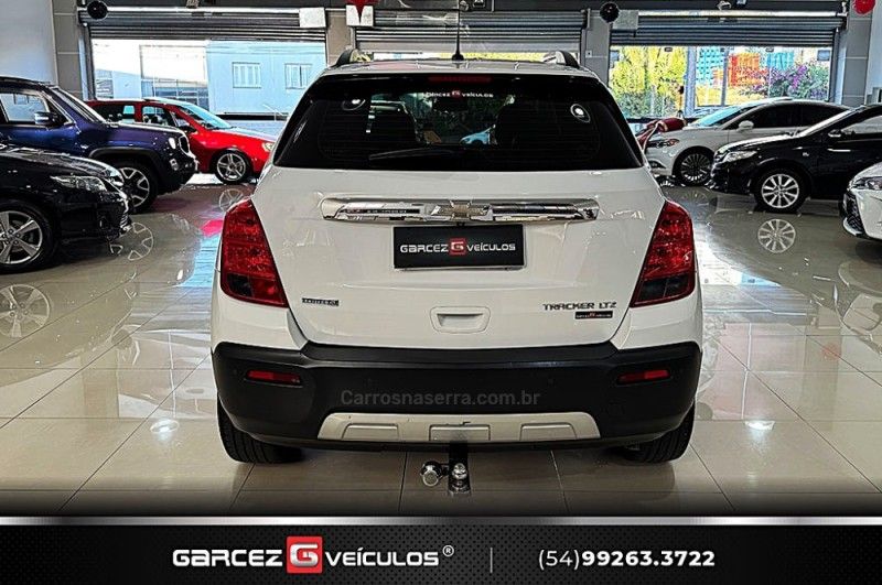 CHEVROLET TRACKER 1.8 MPFI LTZ 4X2 16V 2013/2014 GARCEZ VEÍCULOS BENTO GONÇALVES / Carros no Vale