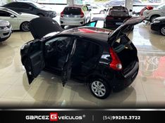 FIAT PALIO 1.0 MPI ATTRACTIVE 8V 2016/2016 GARCEZ VEÍCULOS BENTO GONÇALVES / Carros no Vale