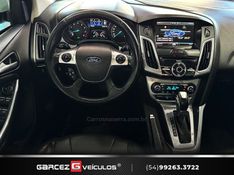 FORD FOCUS 2.0 TITANIUM PLUS HATCH 16V AUTO 2015/2015 GARCEZ VEÍCULOS BENTO GONÇALVES / Carros no Vale
