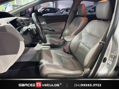 HONDA CIVIC 2.0 LXR 16V 2013/2014 GARCEZ VEÍCULOS BENTO GONÇALVES / Carros no Vale