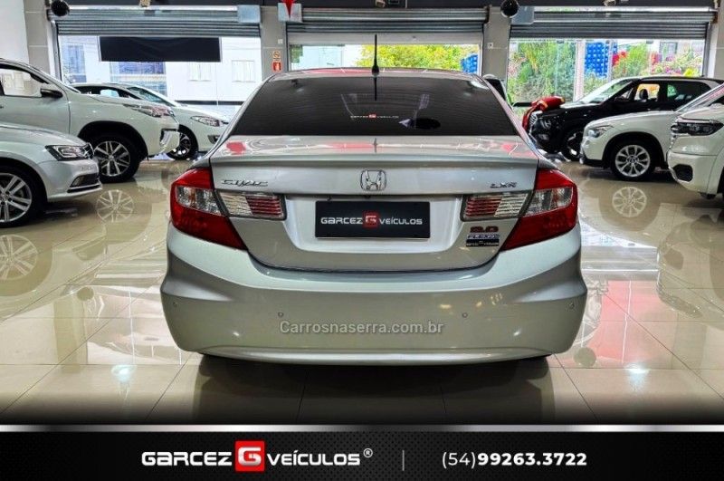 HONDA CIVIC 2.0 LXR 16V 2013/2014 GARCEZ VEÍCULOS BENTO GONÇALVES / Carros no Vale HONDA CIVIC 2.0 LXR 16V 2013/2014 GARCEZ VEÍCULOS BENTO GONÇALVES / Carros no Vale