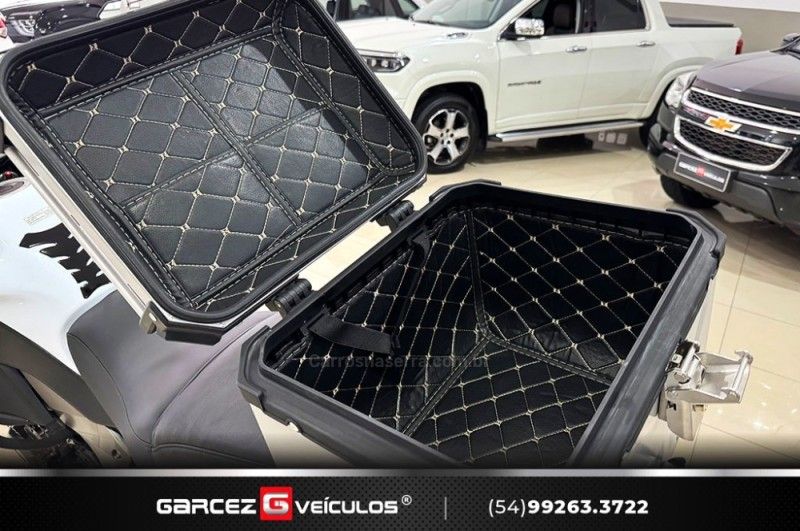 KAWASAKI VERSYS 1000 ABS 2012/2013 GARCEZ VEÍCULOS BENTO GONÇALVES / Carros no Vale