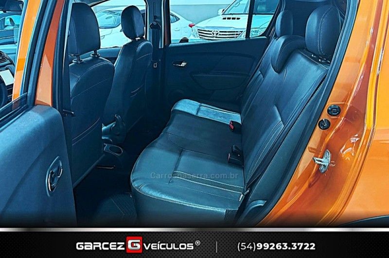 RENAULT SANDERO 1.6 STEPWAY 8V 2015/2016 GARCEZ VEÍCULOS BENTO GONÇALVES / Carros no Vale RENAULT SANDERO 1.6 STEPWAY 8V 2015/2016 GARCEZ VEÍCULOS BENTO GONÇALVES / Carros no Vale