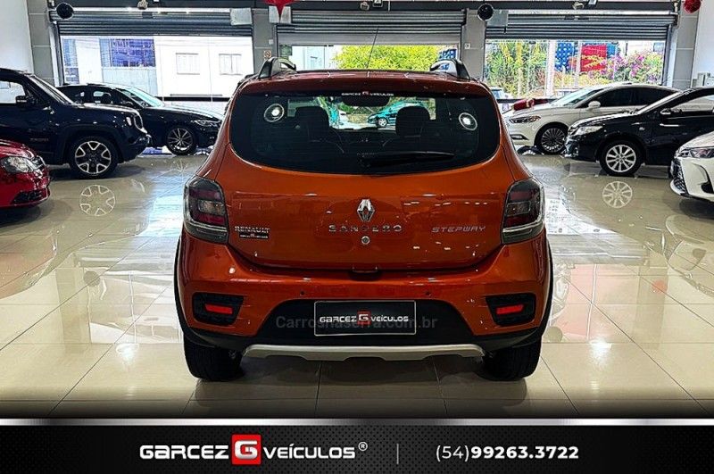 RENAULT SANDERO 1.6 STEPWAY 8V 2015/2016 GARCEZ VEÍCULOS BENTO GONÇALVES / Carros no Vale RENAULT SANDERO 1.6 STEPWAY 8V 2015/2016 GARCEZ VEÍCULOS BENTO GONÇALVES / Carros no Vale