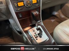 TOYOTA COROLLA 2.0 ALTIS 16V 2012/2013 GARCEZ VEÍCULOS BENTO GONÇALVES / Carros no Vale
