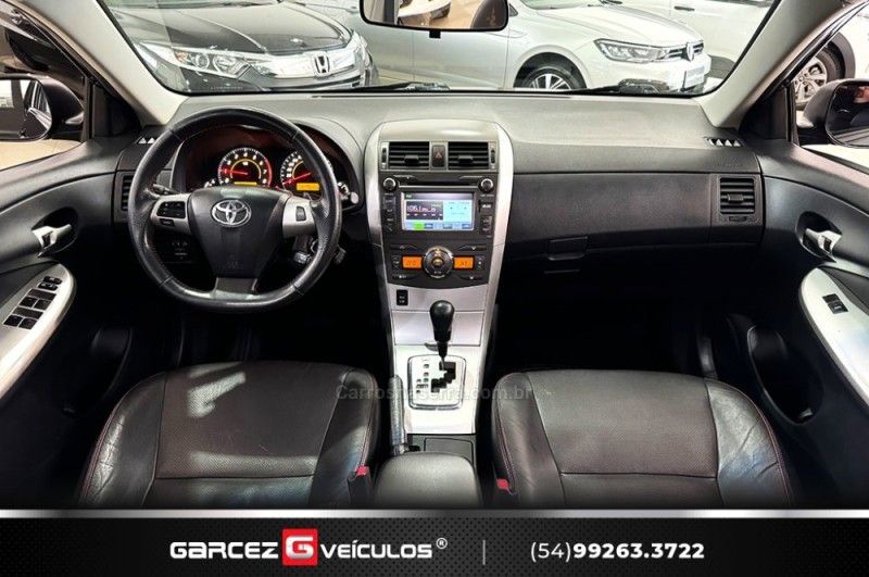TOYOTA COROLLA 2.0 XRS 16V 2013/2014 GARCEZ VEÍCULOS BENTO GONÇALVES / Carros no Vale TOYOTA COROLLA 2.0 XRS 16V 2013/2014 GARCEZ VEÍCULOS BENTO GONÇALVES / Carros no Vale