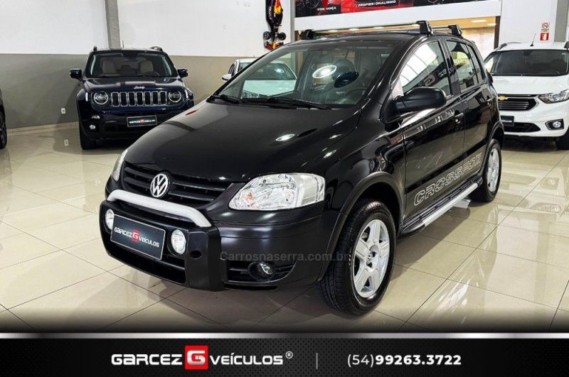 VOLKSWAGEN CROSSFOX 1.6 MI 8V 2005/2006 GARCEZ VEÍCULOS BENTO GONÇALVES / Carros no Vale