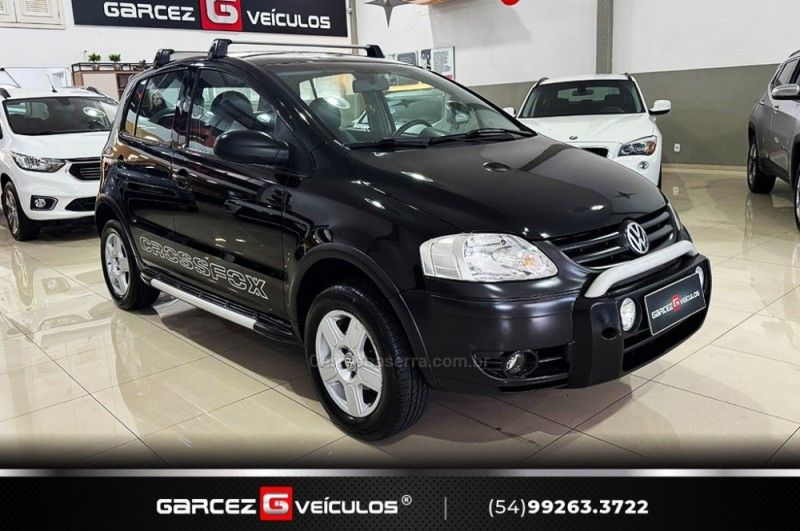 VOLKSWAGEN CROSSFOX 1.6 MI 8V 2005/2006 GARCEZ VEÍCULOS BENTO GONÇALVES / Carros no Vale