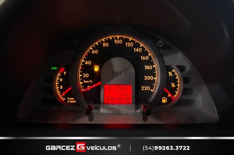 VOLKSWAGEN CROSSFOX 1.6 MI 8V 2005/2006 GARCEZ VEÍCULOS BENTO GONÇALVES / Carros no Vale