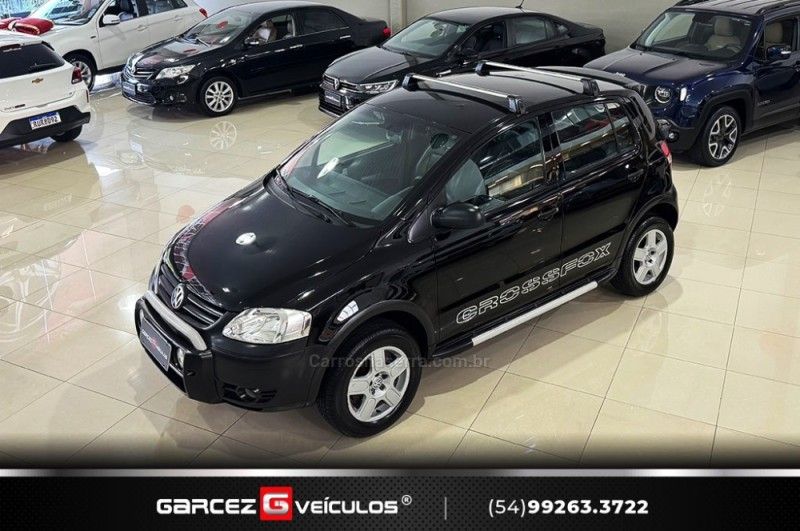 VOLKSWAGEN CROSSFOX 1.6 MI 8V 2005/2006 GARCEZ VEÍCULOS BENTO GONÇALVES / Carros no Vale
